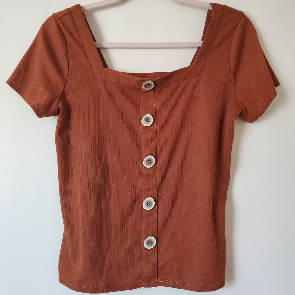 Ribbed rusty brown top